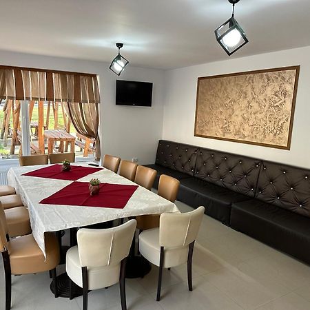 Cabana Sarmis Costesti Ngoại thất bức ảnh