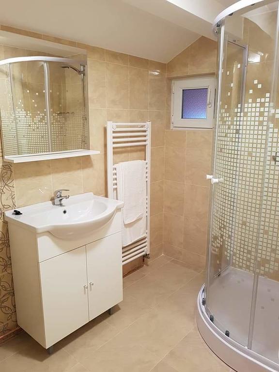 Cabana Sarmis Costesti Ngoại thất bức ảnh