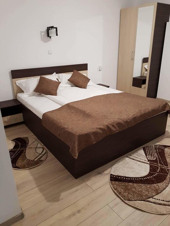 Cabana Sarmis Costesti Ngoại thất bức ảnh