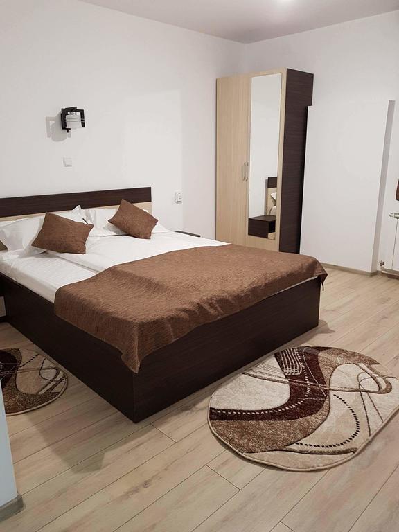 Cabana Sarmis Costesti Ngoại thất bức ảnh